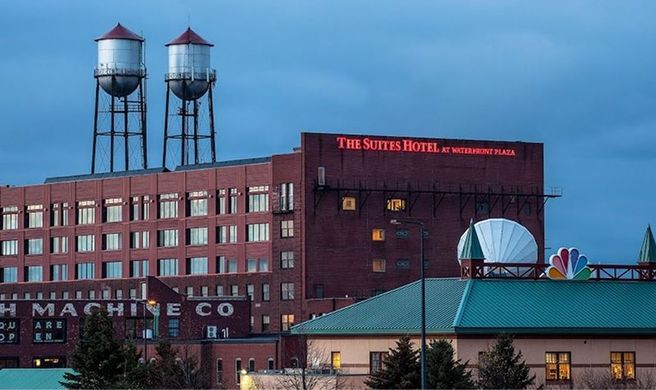 The Suites Hotel at Waterfront Plaza Exterior