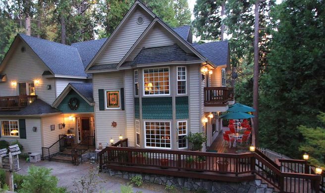 McCaffery House B&B Inn Exterior