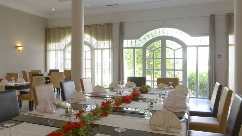 <b>Tmk Hotel Flora Park Restaurant</b>
