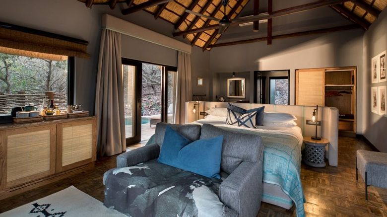 <b>&Beyond Phinda Mountain Lodge Room</b>