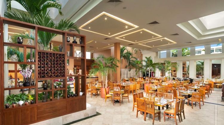 Grand Oasis Cancun Restaurant