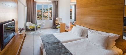 Napa Plaza Hotel Room