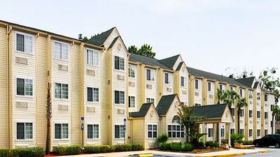 Hometown Inn & Suites