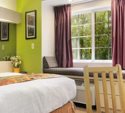 Hometown Inn & Suites Room