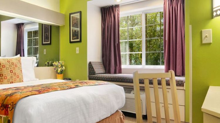 Hometown Inn & Suites Room