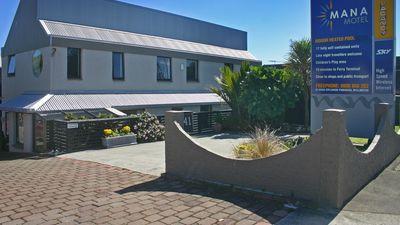 AAA Mana Motel