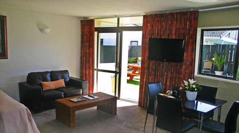 <b>AAA Mana Motel Room</b>