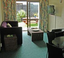 AAA Mana Motel Suite