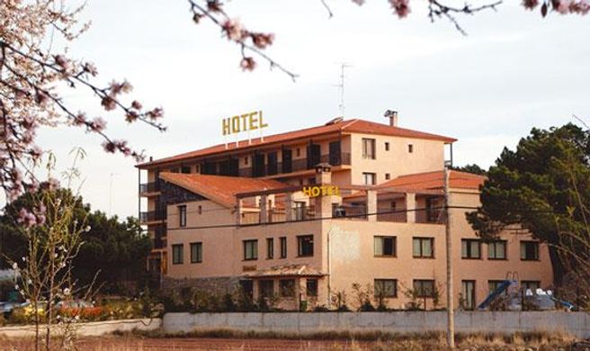 Hotel Mora Exterior