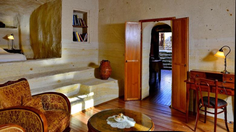 <b>Esbelli Evi Room</b>