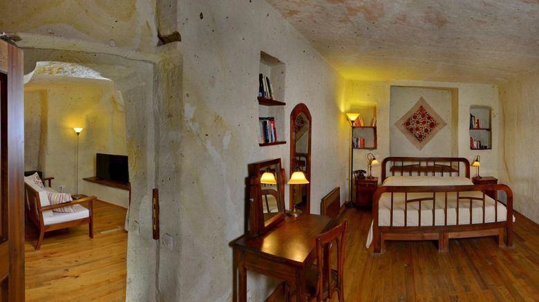 <b>Esbelli Evi Room</b>