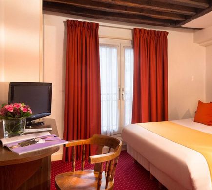Saint Roch Hotel Room