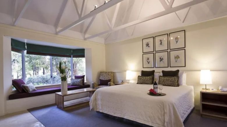 Cape Lodge Room