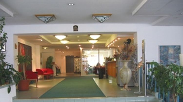 Art Hotel Lobby