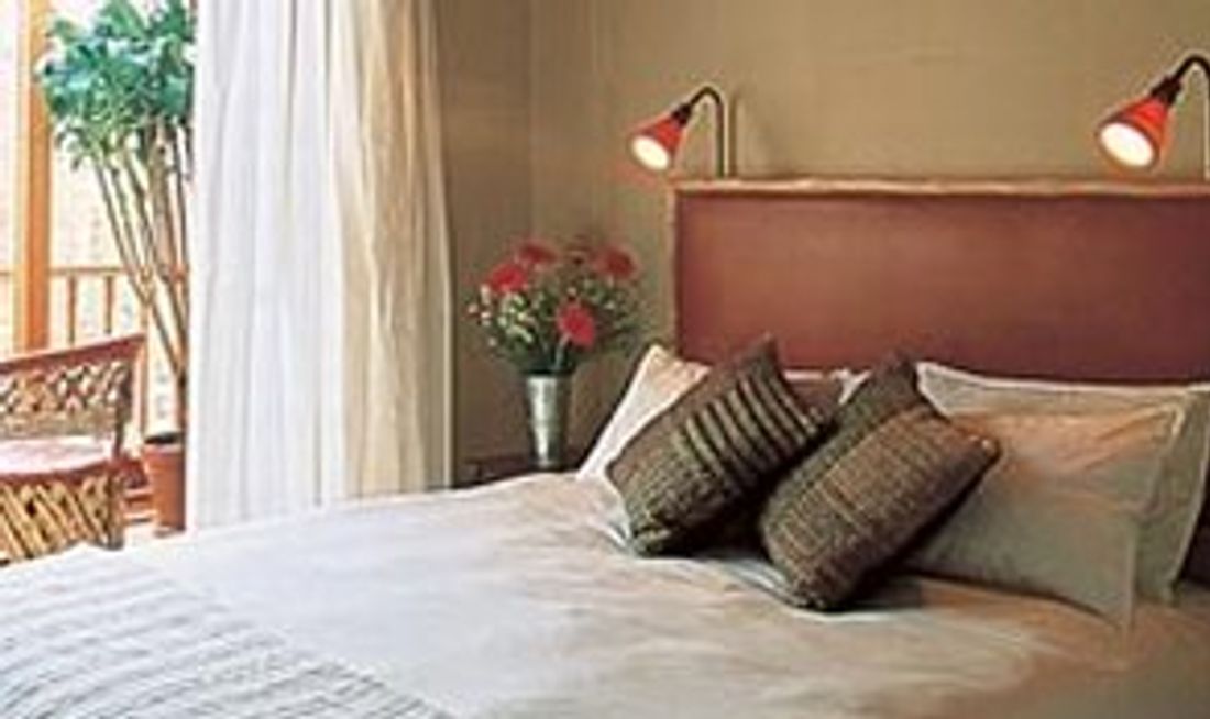 iKhaya Guest Lodge Room