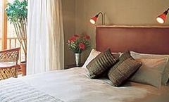 iKhaya Guest Lodge