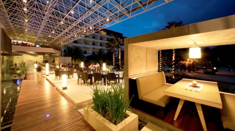 <b>Swiss-Garden Beach Resort Kuantan Restaurant</b> <b>Swiss-Garden Beach Resort Kuantan Restaurant</b>