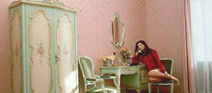 Romulus Hotel Room