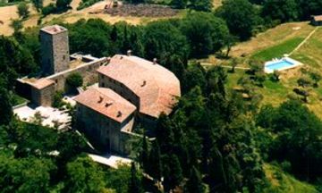 Castello di Petroia
