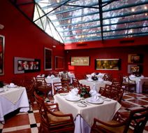 Suites Del Bosque Restaurant