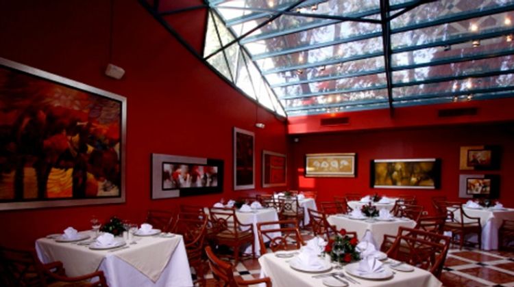 Suites Del Bosque Restaurant