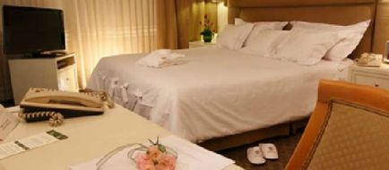 Suites Del Bosque Room