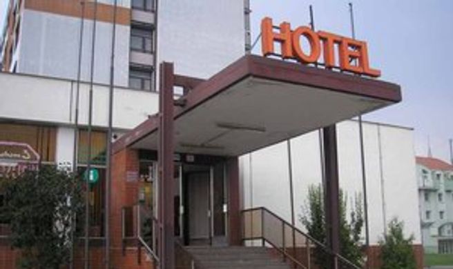 Hotel Detva Exterior