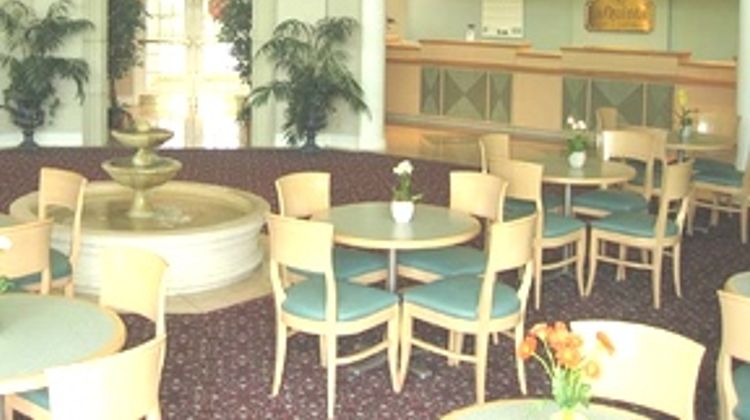 La Quinta Inn & Suites Galleria Area Lobby