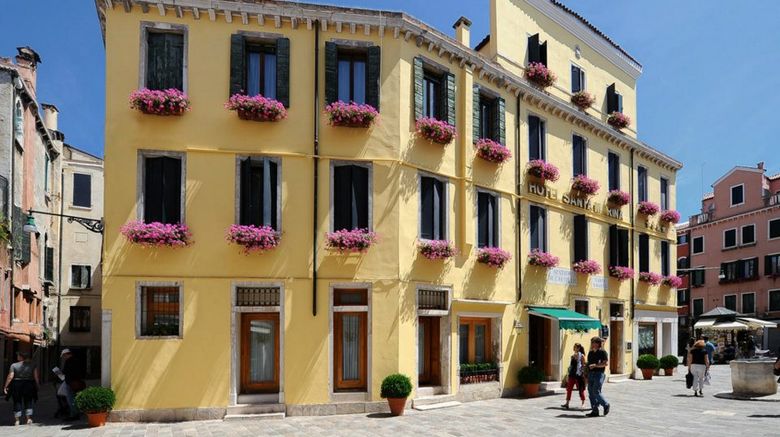 Hotel Santa Marina Exterior