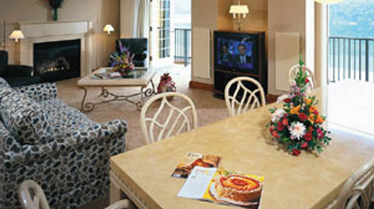 Rocky Gap Casino Resort Suite