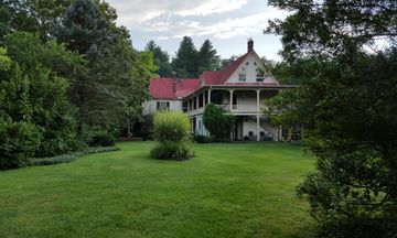 The Hummingbird Inn