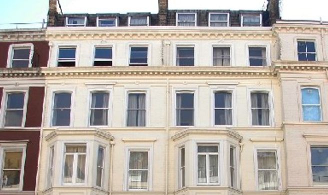 Cromwell Crown Hotel Exterior