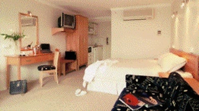 Astor Metropole  and  Apartment Room