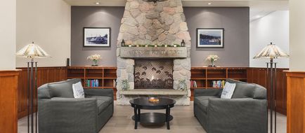The Inn At Gig Harbor Lobby