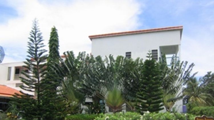 Allamanda Beach Resort & Spa Exterior
