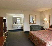 Super 8 Carrollton Room