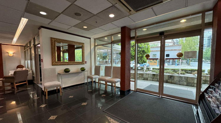 SureStay by Best Western Vancouver Arpt Lobby