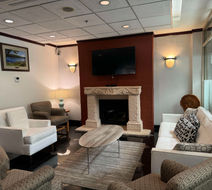 SureStay by Best Western Vancouver Arpt Lobby
