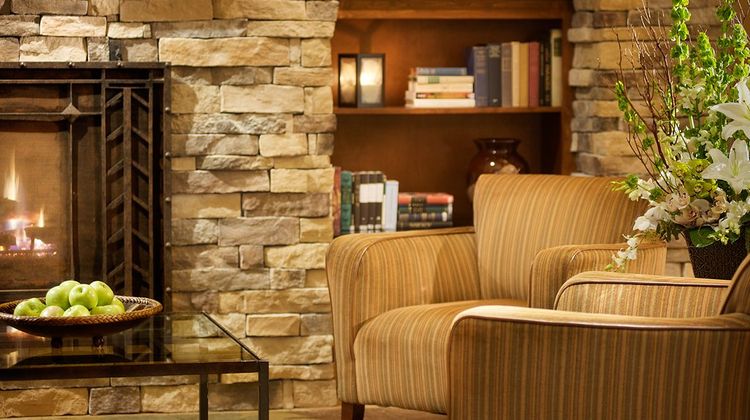 Larkspur Landing Sacramento Hotel Lobby