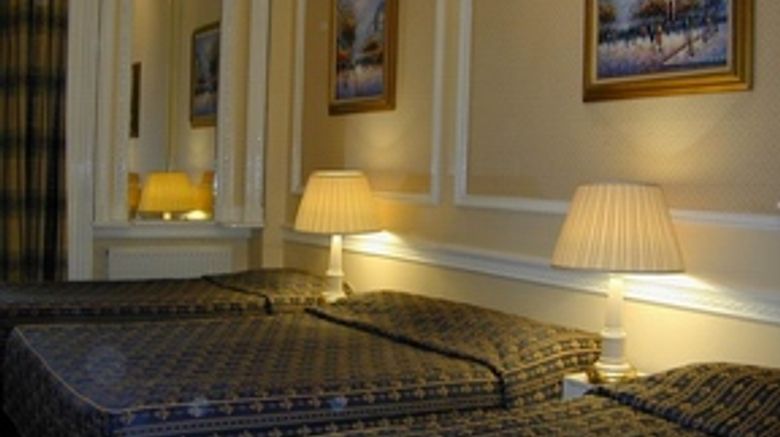 <b>Shakespeare Hotel Room</b>