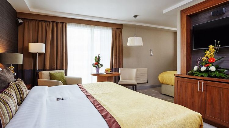 Kingsley Hotel Room