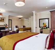 Kingsley Hotel Suite