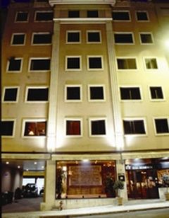 Real Residencia Suite Hotel