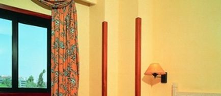 Real Residencia Suite Hotel Room
