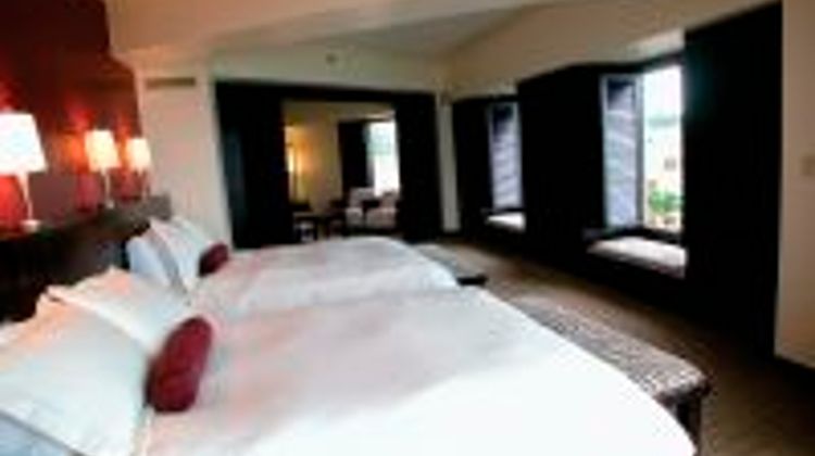Dusit Beach Resort Guam Suite