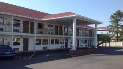 Economy Inn By OYO Ashburn