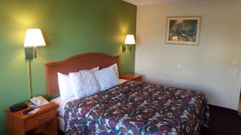 <b>Economy Inn By OYO Ashburn Room</b>