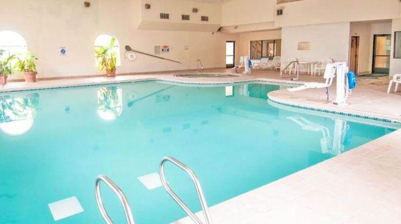 <b>NavajoLand Inn Pool</b>