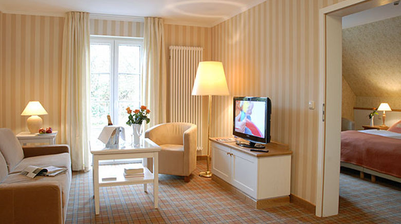 <b>Romantik Hotel Dorotheenhof Weimar Suite</b> <b>Romantik Hotel Dorotheenhof Weimar Suite</b>