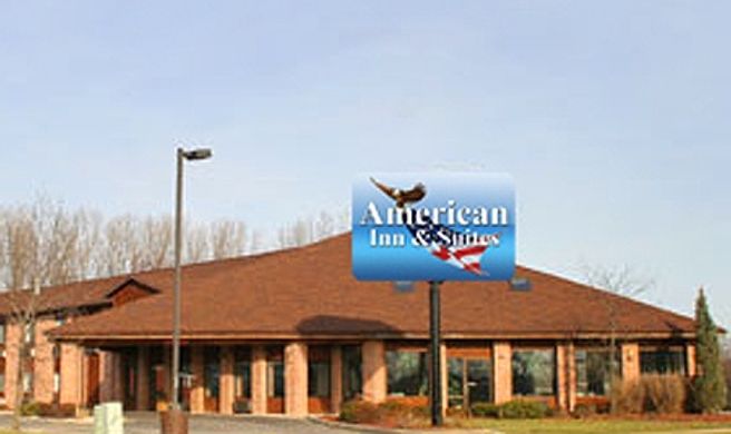 American Inn & Suites Exterior